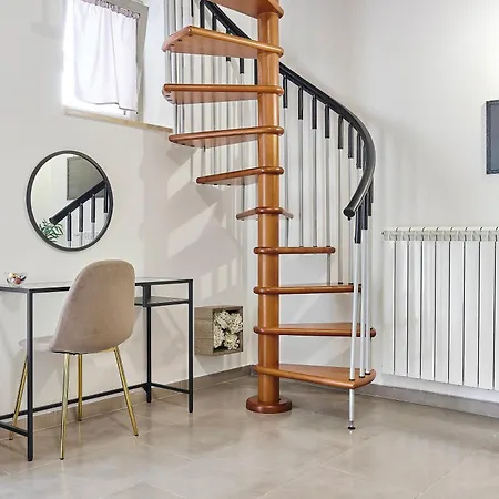 Couette-café Gioielli House